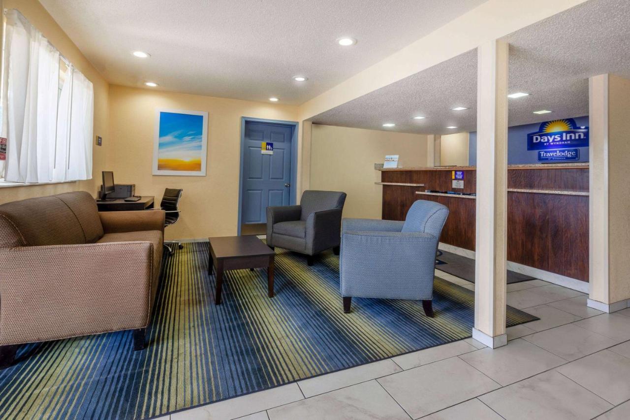 Travelodge By Wyndham Charles Town - Harpers Ferry Esterno foto