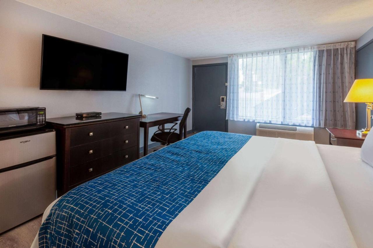 Travelodge By Wyndham Charles Town - Harpers Ferry Esterno foto